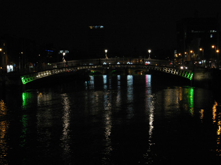 IRE Dublin Bridge Night